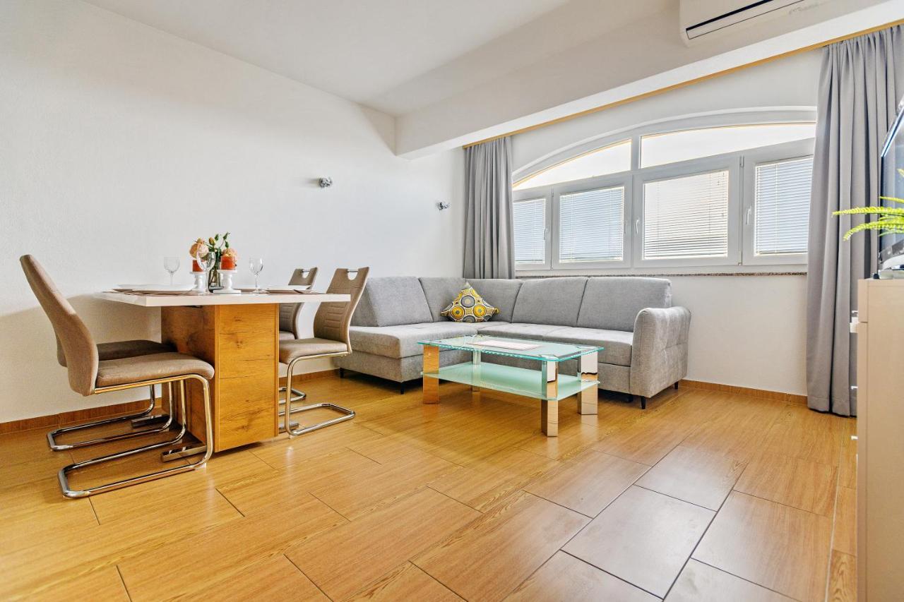 Comfort Apartments In Peaceful Area Zadar - With Garden Екстер'єр фото