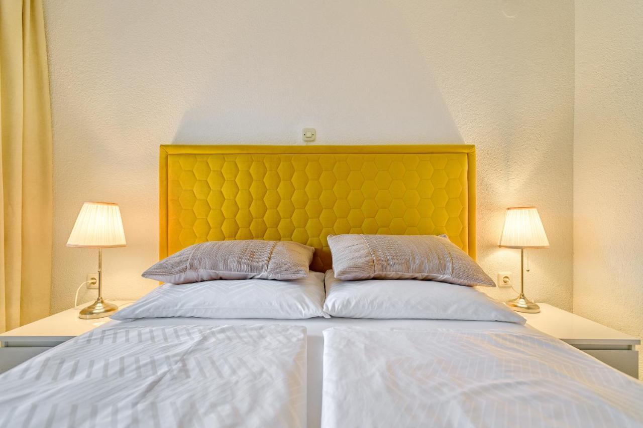 Comfort Apartments In Peaceful Area Zadar - With Garden Екстер'єр фото