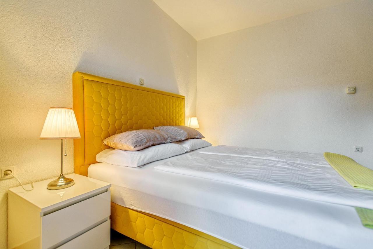 Comfort Apartments In Peaceful Area Zadar - With Garden Екстер'єр фото