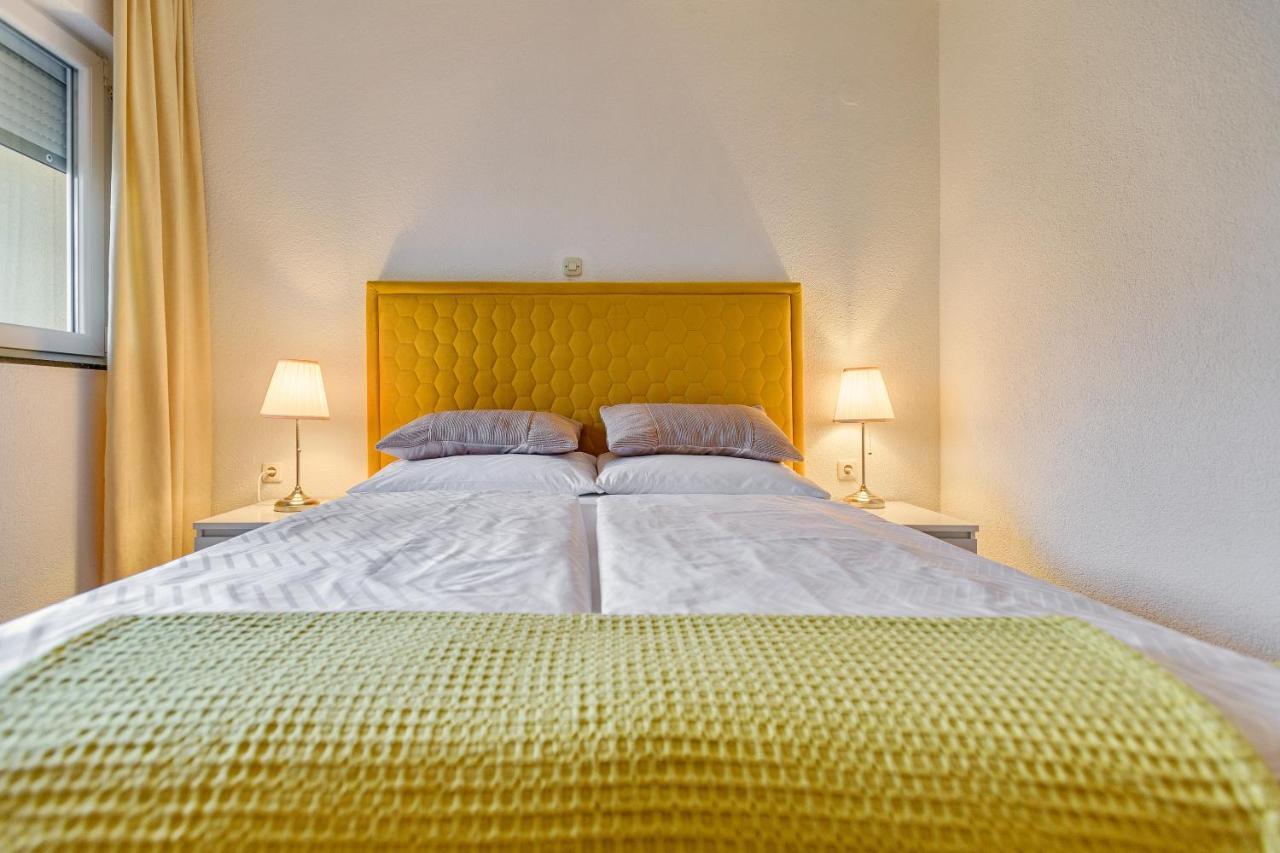 Comfort Apartments In Peaceful Area Zadar - With Garden Екстер'єр фото