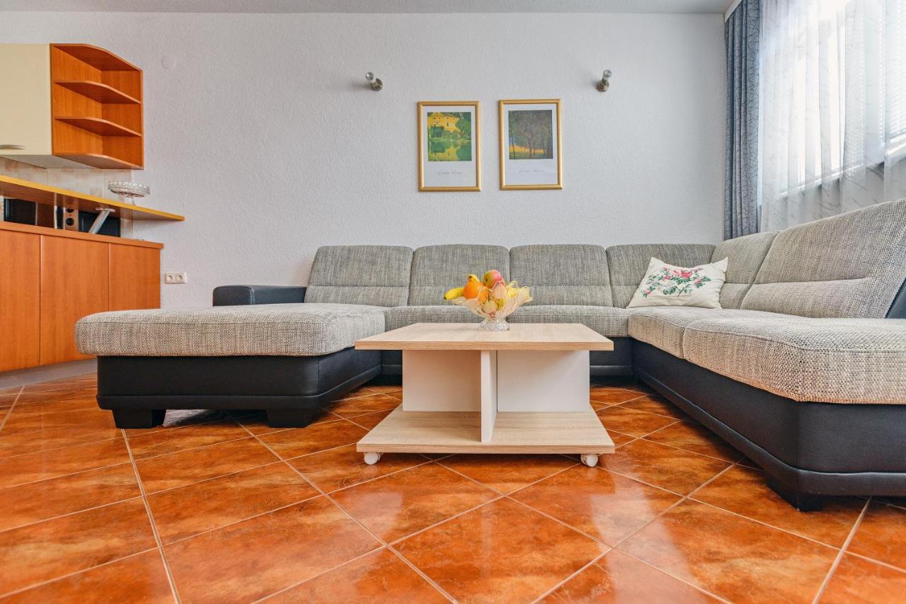 Comfort Apartments In Peaceful Area Zadar - With Garden Екстер'єр фото