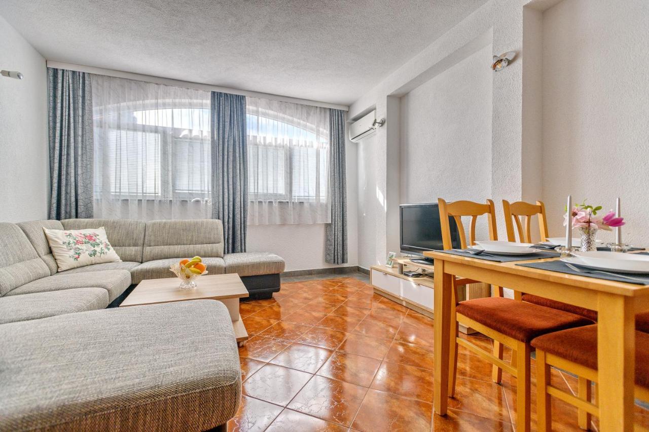 Comfort Apartments In Peaceful Area Zadar - With Garden Екстер'єр фото