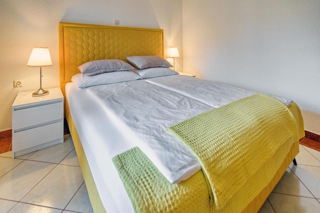 Comfort Apartments In Peaceful Area Zadar - With Garden Екстер'єр фото